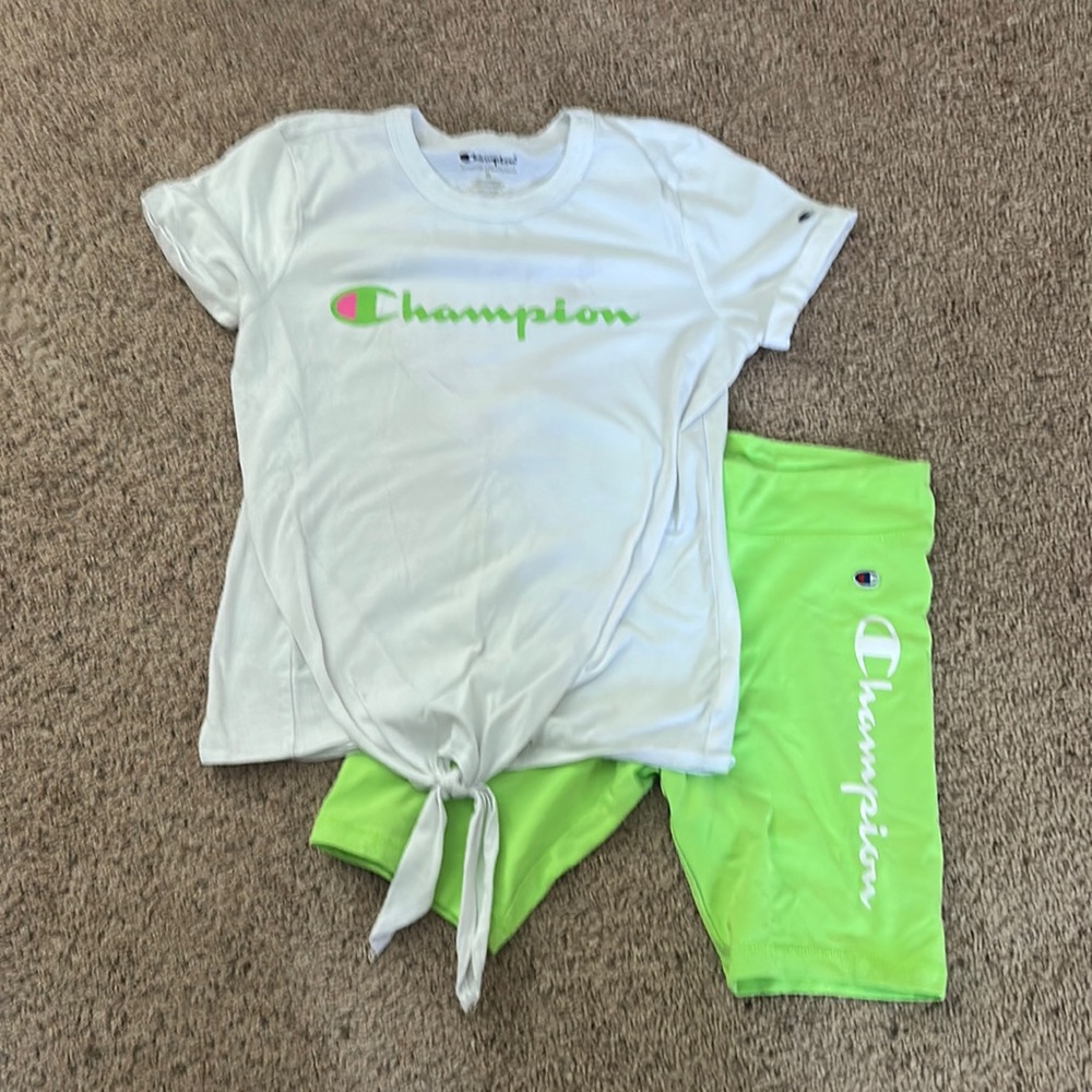 Champion outfit